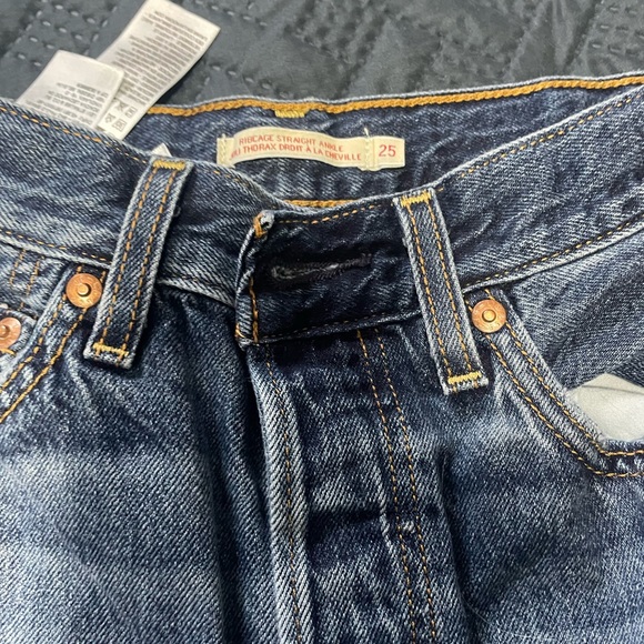 Levi Ribcage Ankle Straight - Picture 2 of 4